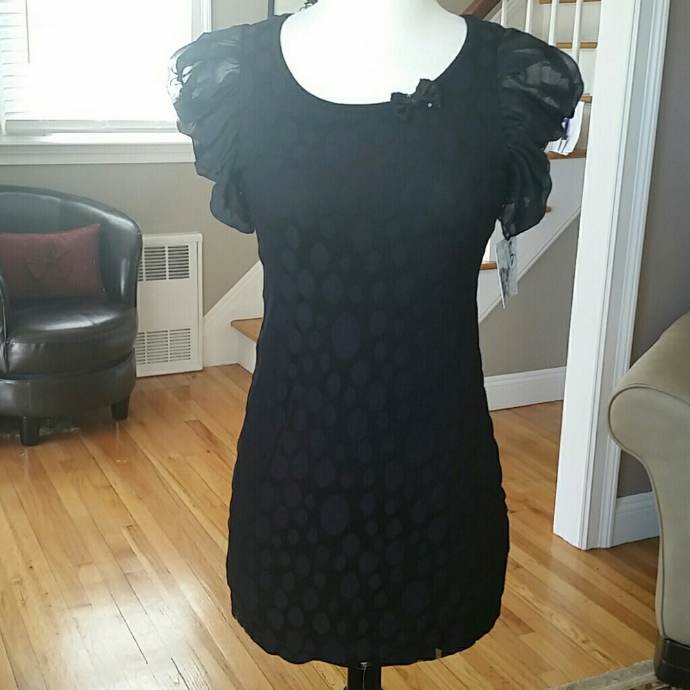 Elisa B. NWT Black Ruffled Sleeve Dress